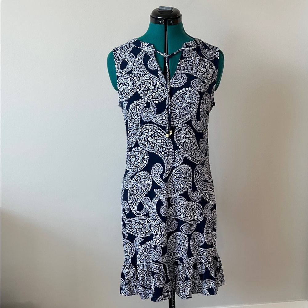 Sleeveless dress